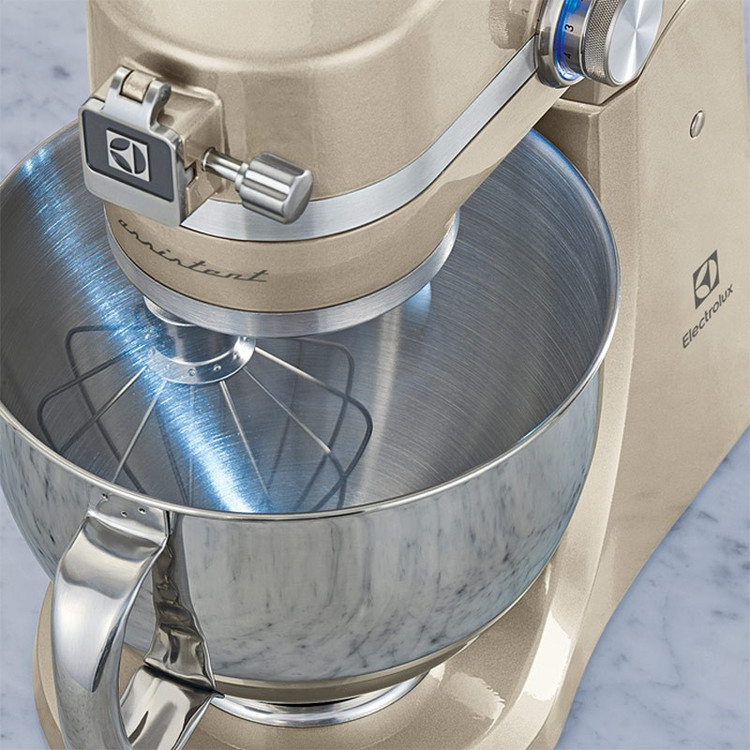 همزن الکترولوکس EKM4620